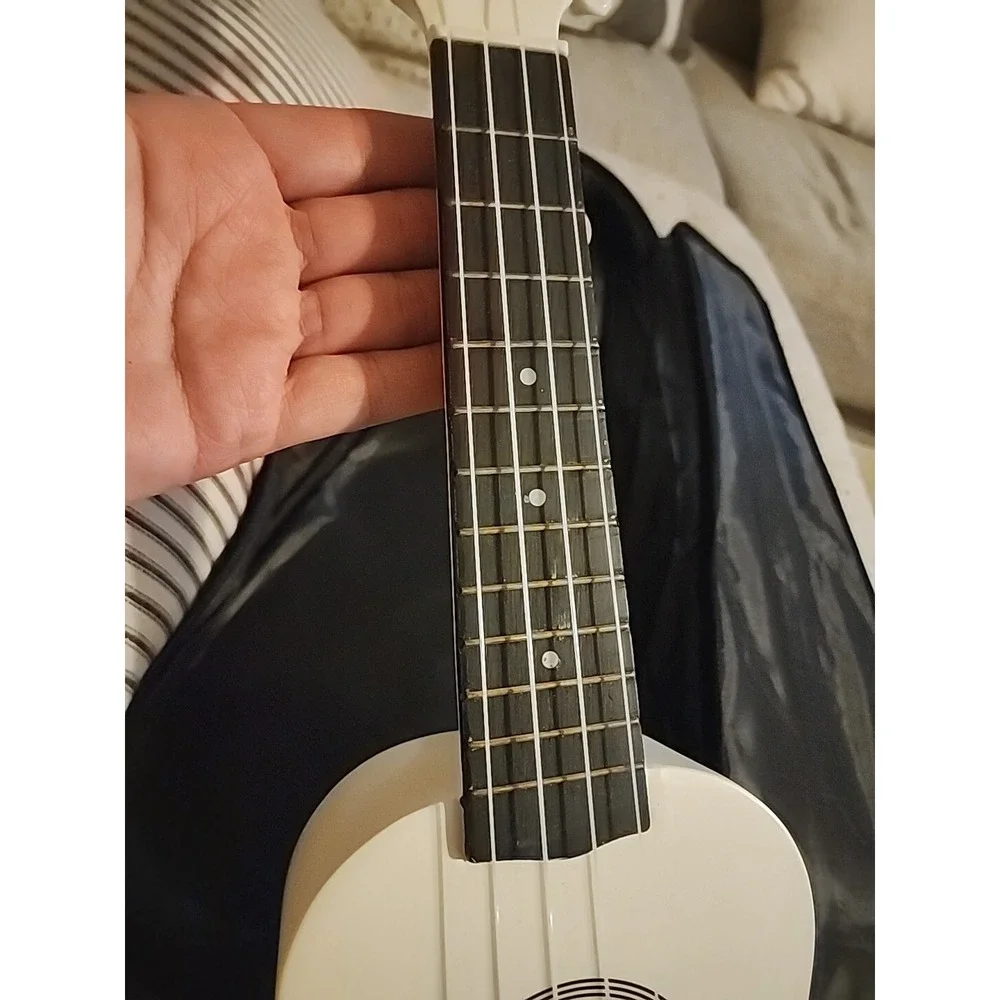 Not Home Ukulele With Case 23 Inch Wooden White Ukulele Model UK21